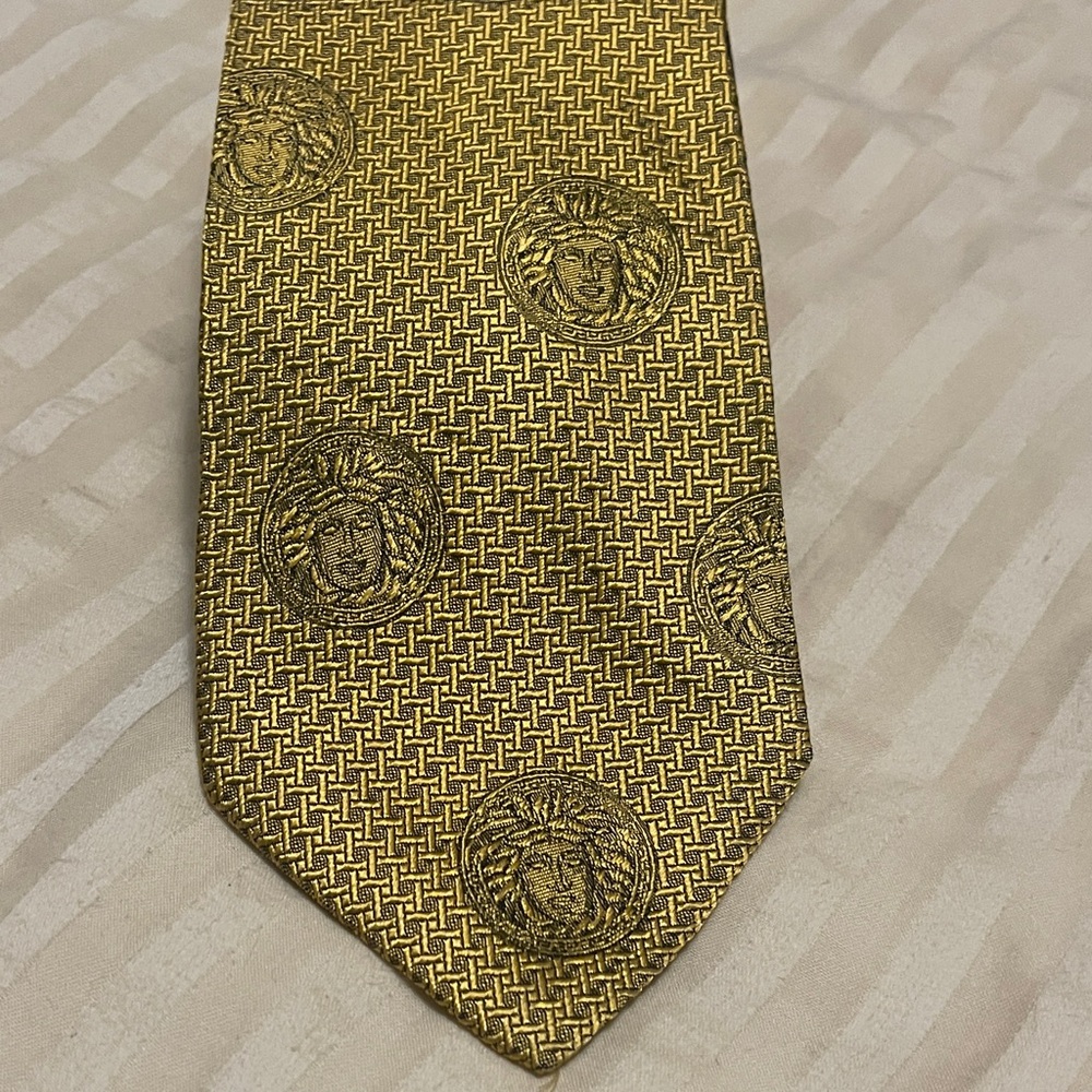 RARE Gold MEDUSA Medallion Pattern Men's VERSACE Tie